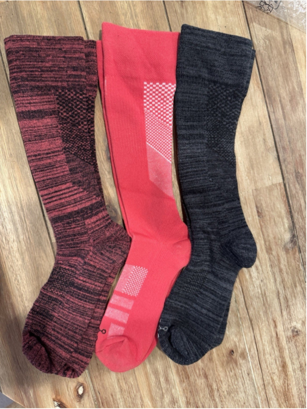 Tommie Copper 3 Pack SnugStay Knee High Compression Socks Black Coral 7-9.5 M